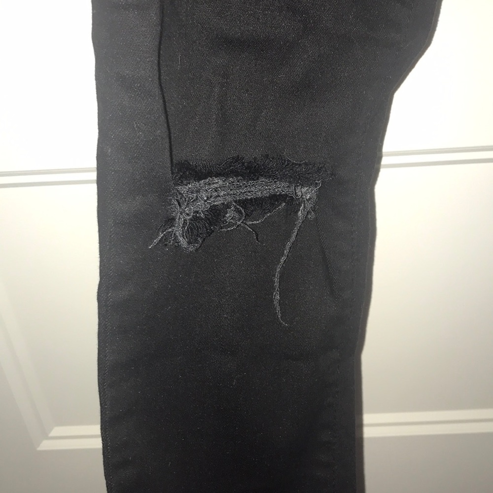 BLACK RIPPED PANTS - Picture 2 of 4